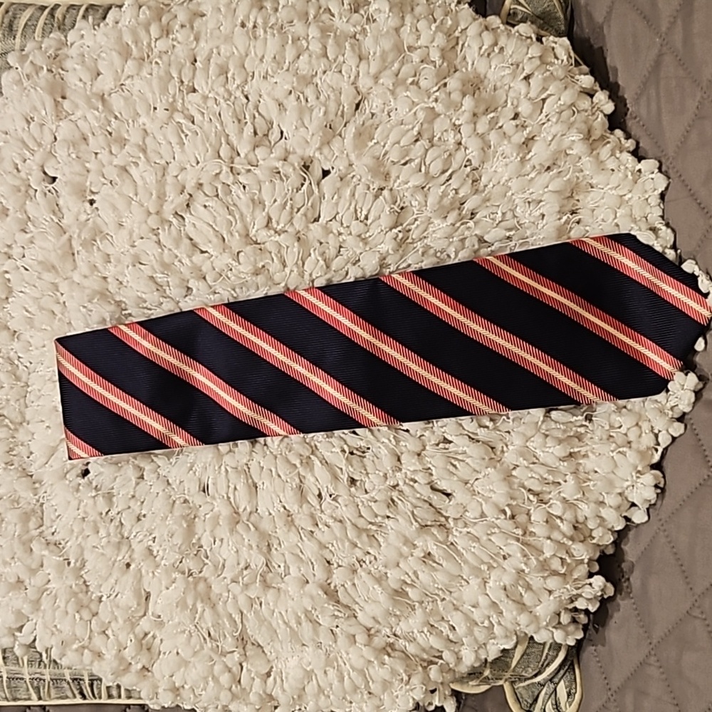 Burberry London Tie - Picture 15 of 15
